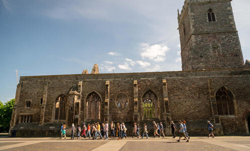 Foto 3 The Land's Heart Is Greater Than It's Map (Bristol)