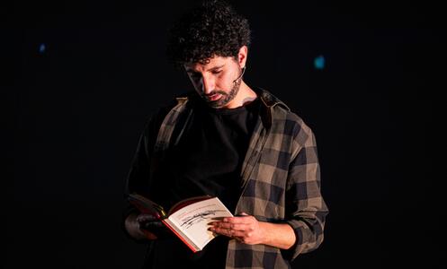 Foto 4 de l'espectacle Els contrabandistes de llibres de Darayya