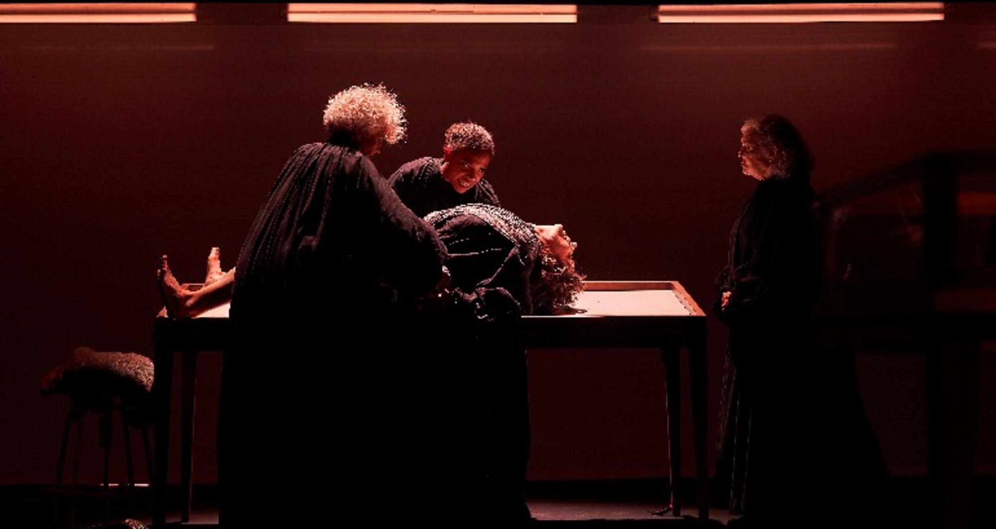 Foto 9 de l'espectacle Vosaltres, les bruixes © David Ruano / TNC