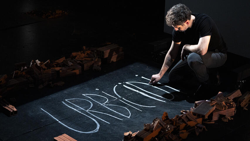 Foto 5 de l'espectacle Els contrabandistes de llibres de Dayya