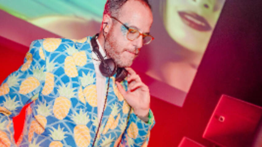 La plaça del Diamant + Aftershow by Razzmatazz