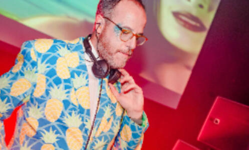 La plaça del Diamant + Aftershow by Razzmatazz