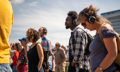 Foto 2 The Land's Heart Is Greater Than It's Map (Bristol)