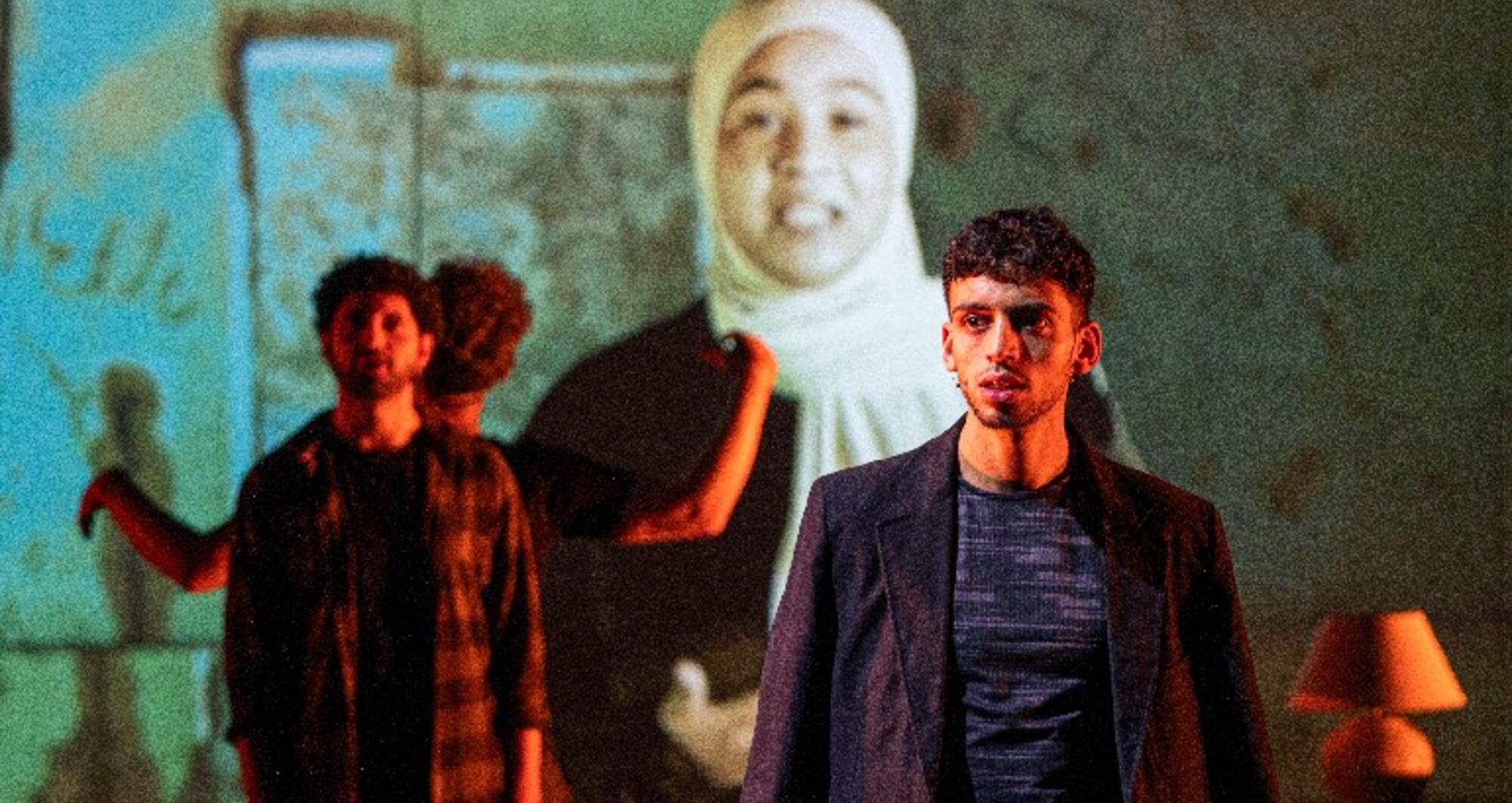 Foto 6 de l'espectacle Els contrabandistes de llibres de Dayya 