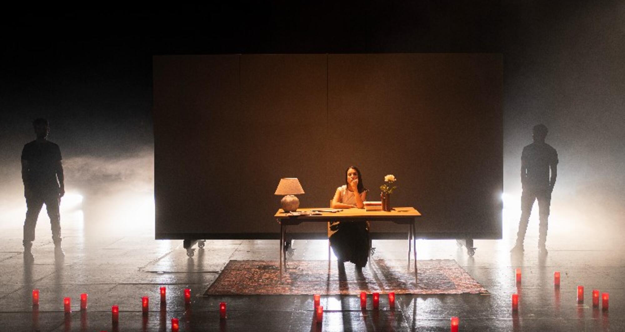 Foto 14 de l'espectacle Els contrabandistes de llibres de Dayya 