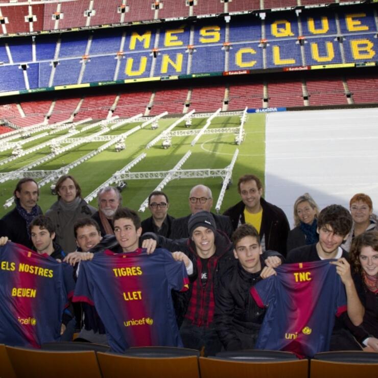 Els nostres tigres beuen llet